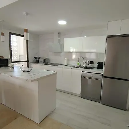 Apartment Modern 3 Bedroom In Puerto Banus *